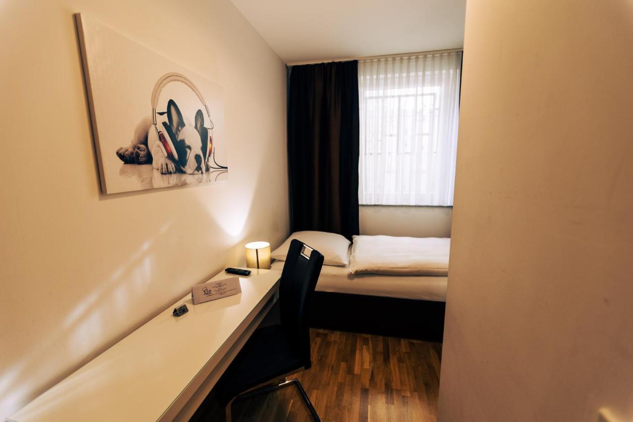 Hotel Restaurant Zagreb Köln Ngoại thất bức ảnh